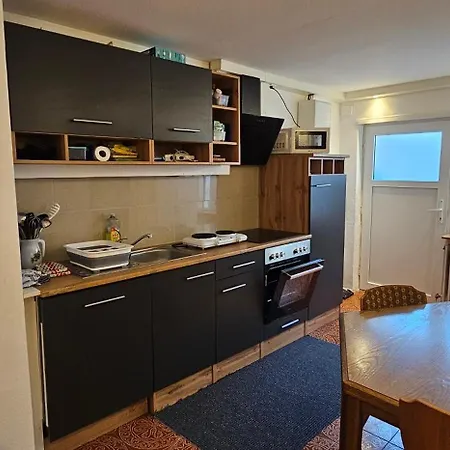 Modernisiertes Gartenapartment Apartment *