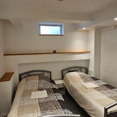 Modernisiertes Gartenapartment Ketsch